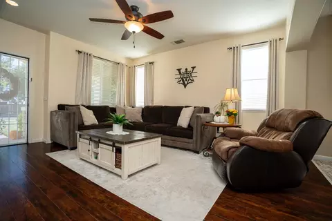 321 Albert Dr, Merced, CA 95341 photo 5