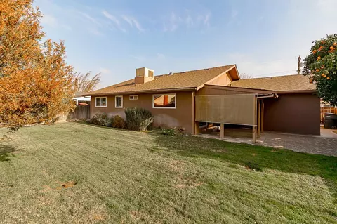 Exterior - 1613 Springwood Dr, Modesto, CA 95350 photo 6 of 6