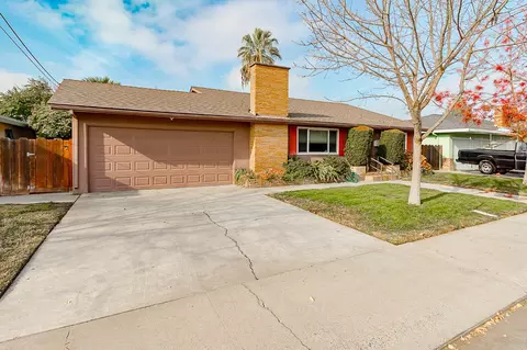Exterior - 1613 Springwood Dr, Modesto, CA 95350 photo 3 of 6