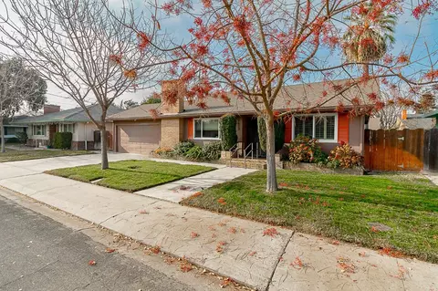 Exterior - 1613 Springwood Dr, Modesto, CA 95350 photo 2 of 6