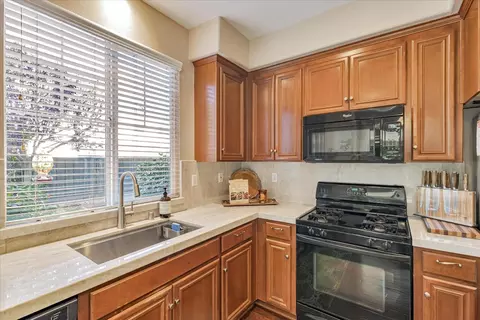 1307 Shady Ct, Tracy, CA 95377 photo 18
