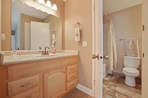 3028 Andre Ln, Turlock, CA 95382 photo 23