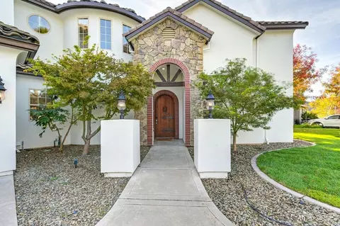 4516 Redbud Dr, Davis, CA 95618 photo 2