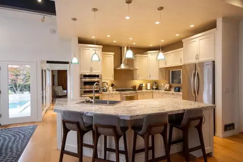 Kitchen - 313 Northgate Dr, Modesto, CA 95350 photo 3 of 9