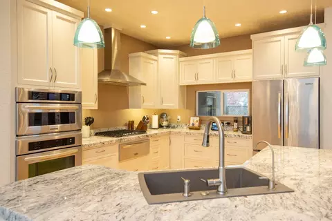 Kitchen - 313 Northgate Dr, Modesto, CA 95350 photo 5 of 9