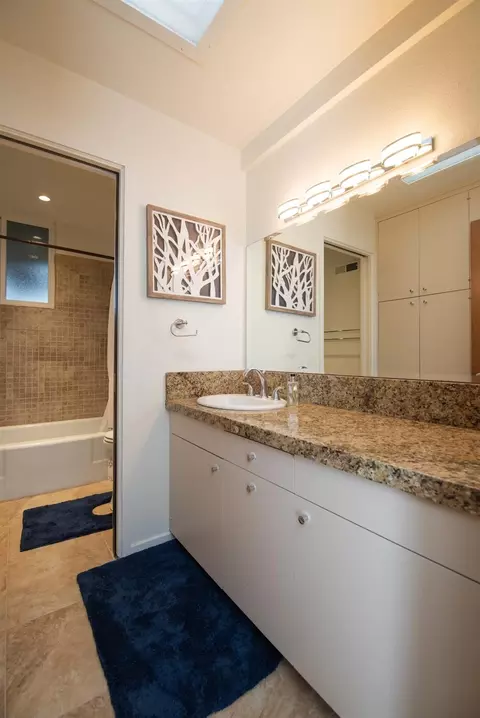 Bath - 313 Northgate Dr, Modesto, CA 95350 photo 6 of 8