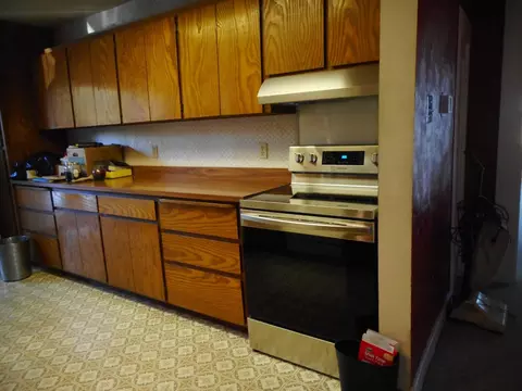 Kitchen - 579 West Ave, Gustine, CA 95322 photo 1 of 4