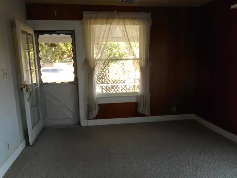 Living - 579 West Ave, Gustine, CA 95322 photo 5 of 7