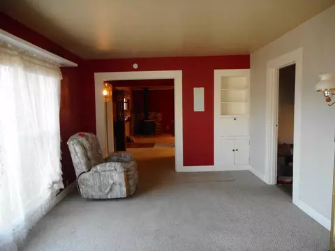 Living - 579 West Ave, Gustine, CA 95322 photo 6 of 7
