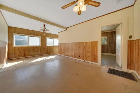 Living - 8 Mcdowell St, Jackson, CA 95642 photo 3 of 4