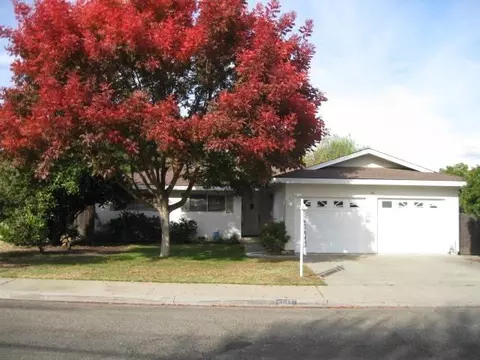 641 E Minnesota Ave, Turlock, CA 95382 photo 1