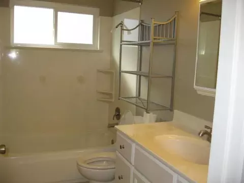 641 E Minnesota Ave, Turlock, CA 95382 photo 8