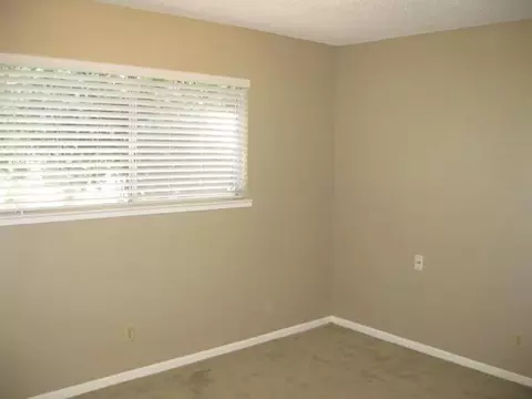 641 E Minnesota Ave, Turlock, CA 95382 photo 9
