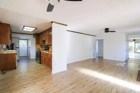 211 Carson, Stockton, CA 95207 photo 10