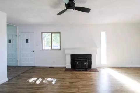 211 Carson, Stockton, CA 95207 photo 7