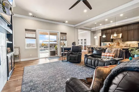 1326 Mono St, Manteca, CA 95337 photo 8