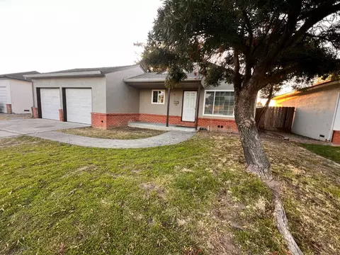 511 Park Ave, Manteca, CA 95337 photo 2