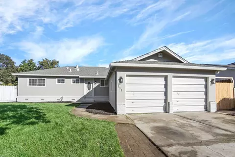 111 W Loretta Ave, Stockton, CA 95207
