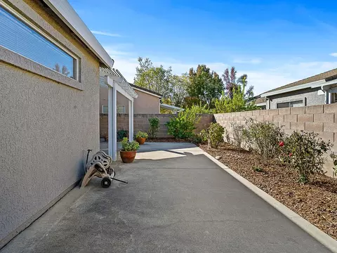 Exterior - 446 Elegance Pl, Folsom, CA 95630 photo 8 of 10