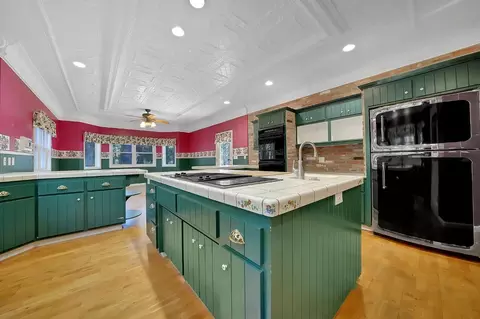 Kitchen - 19901 Cal Am Rd, Volcano, CA 95689 photo 2 of 7