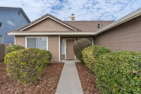 Exterior - 295 Fullerton Dr, Turlock, CA 95382 photo 2 of 7