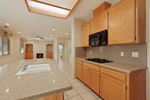 Kitchen - 760 Dody Dr, Manteca, CA 95337 photo 5 of 7