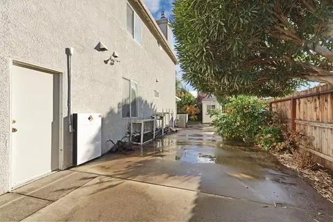 Exterior - 760 Dody Dr, Manteca, CA 95337 photo 15 of 16