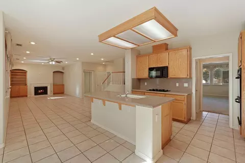 Living - 760 Dody Dr, Manteca, CA 95337 photo 9 of 12