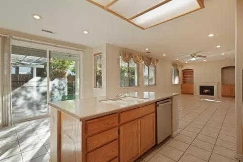 Kitchen - 760 Dody Dr, Manteca, CA 95337 photo 6 of 7