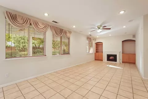 Living - 760 Dody Dr, Manteca, CA 95337 photo 5 of 12