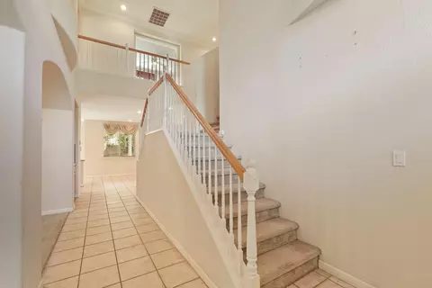 Entry Way - 760 Dody Dr, Manteca, CA 95337 photo 2 of 8