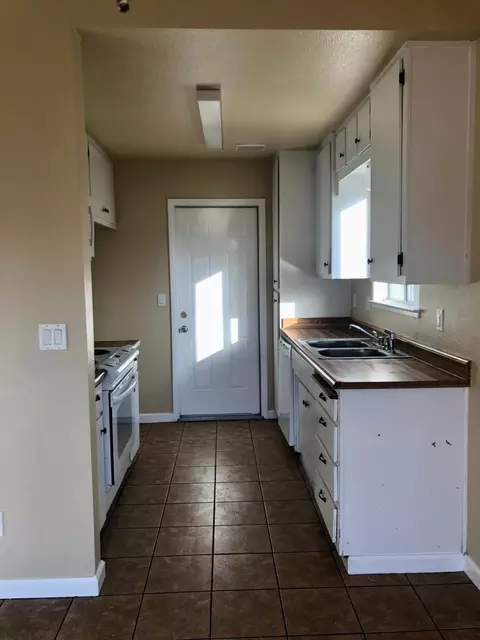 505 Mancini Way, Modesto, CA 95351 photo 4