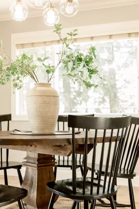 Dining - 5647 E Jahant Rd, Galt, CA 95632 photo 4 of 6