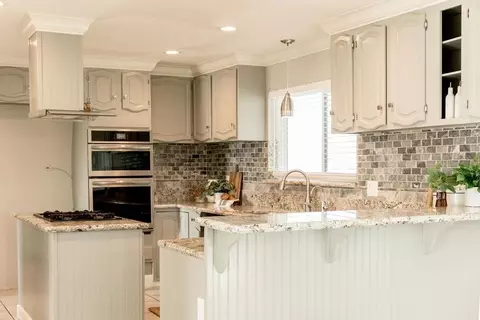Kitchen - 5647 E Jahant Rd, Galt, CA 95632 photo 5 of 8