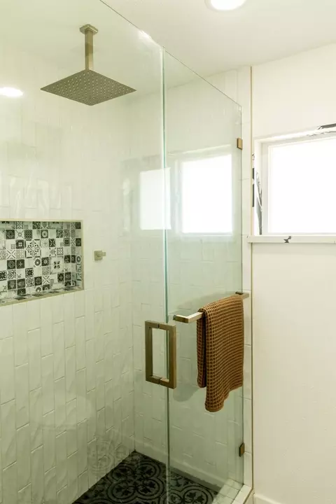 Bath - 5647 E Jahant Rd, Galt, CA 95632 photo 12 of 12