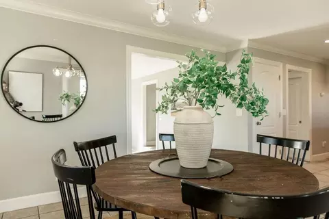 Dining - 5647 E Jahant Rd, Galt, CA 95632 photo 3 of 6