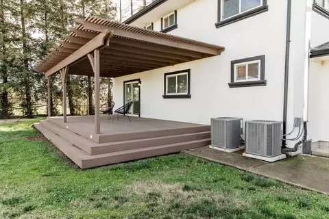 Exterior - 5647 E Jahant Rd, Galt, CA 95632 photo 12 of 15