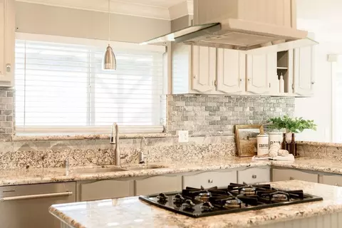 Kitchen - 5647 E Jahant Rd, Galt, CA 95632 photo 6 of 8
