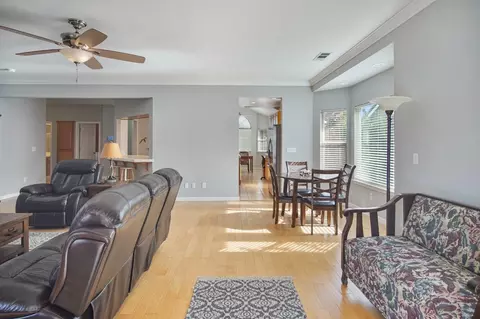 3675 Colorado, Turlock, CA 95382 photo 10
