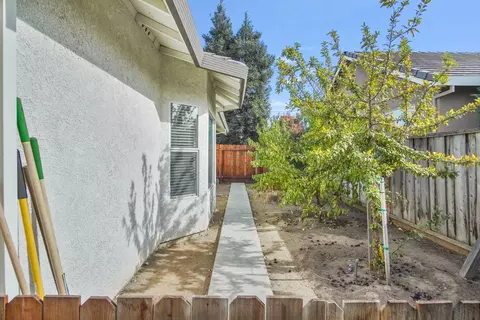 3675 Colorado, Turlock, CA 95382 photo 21