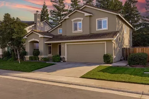 9400 Windrift Ln, Elk Grove, CA 95758