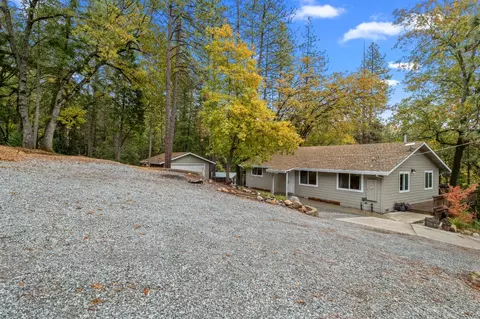 4935 Dowell Ln, Placerville, CA 95667 photo 2