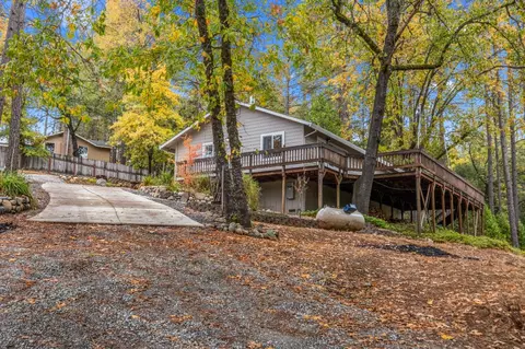 4935 Dowell Ln, Placerville, CA 95667 photo 3