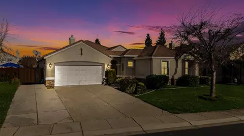 929 Heartland Dr, Manteca, CA 95337 photo 1
