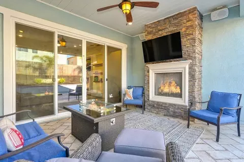 Exterior - 4822 White Pine Ct, Folsom, CA 95630 photo 4 of 12