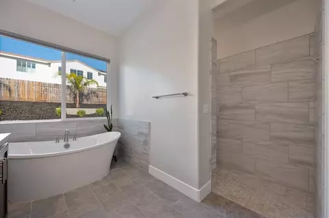 Bath - 4822 White Pine Ct, Folsom, CA 95630 photo 5 of 6