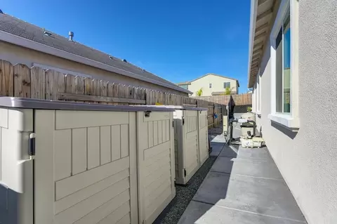 Exterior - 4822 White Pine Ct, Folsom, CA 95630 photo 11 of 12