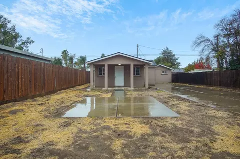 5325 Clark St, Keyes, CA 95328 photo 2