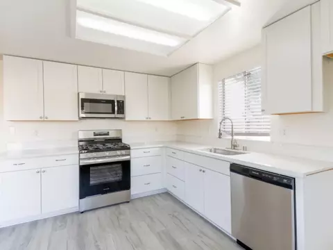 1321 Cape Cod Dr, Modesto, CA 95358 photo 8