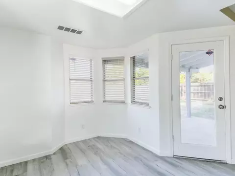 1321 Cape Cod Dr, Modesto, CA 95358 photo 9